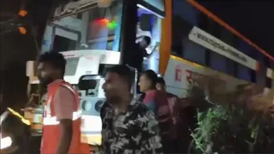 6 लोग ट्रक ने कुचले  लाशें सड़क से चिपकीं  हालत देख यात्रियों की चीखें निकलीं  अहमदाबाद में भीषण हादसा