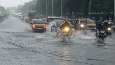 तबाही की दस्तक  45km की रफ्तार से टकराया तूफान  3 राज्यों में भारी बारिश  जानें कैसे हैं हालात 