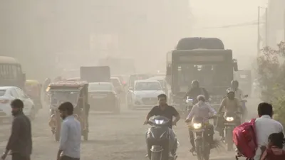 दिल्ली की हवा हुई पूरी तरह जहरीली  aqi  खतरनाक  श्रेणी में  500 का आंकड़ा पार