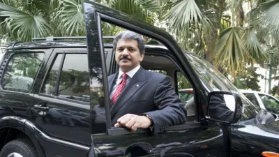 आनंद महिंद्रा के कार कलेक्शन में शामिल हो सकती है ये suv  गैराज में पहले से खड़ी हैं ये 7 कारें