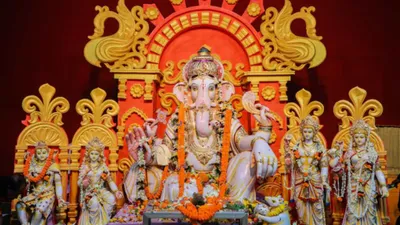 ganesh chaturthi 2024  दिल्ली में कहां लगेगा गणपति बप्पा का सबसे बड़ा पंडाल  यहां जानें सब कुछ