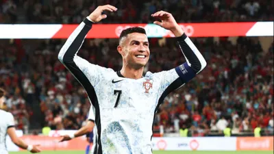 सोशल मीडिया पर ronaldo ने रच दिया इतिहास  1 बिलियन फॉलोवर्स के साथ बनें नंबर वन