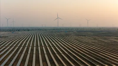 renewable energy सेक्टर में नौकरियों की भरमार  एक साल में 10 लाख युवाओं को मिला रोजगार