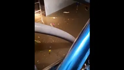 delhi  ias कोचिंग सेंटर के बेसमेंट में भरा पानी  डूबने से 2 छात्राओं की मौत  एक लापता  देखें video