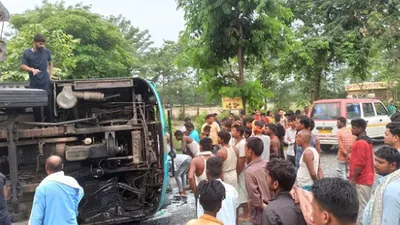 बिहार में बड़ा हादसा  मुजफ्फरपुर में बस पलटी  एक दर्जन से ज्यादा यात्री घायल