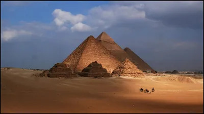 egypt में पिरामिड के पास मिला रहस्यमयी अंडरग्राउंड द्वार  अंदर हो सकती है 4500 साल पुरानी कब्र