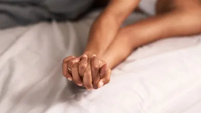 बिस्तर पर परफॉर्मेंस बढ़ाने में चुंबक भी मददगार  पार्टनर के साथ रोमांस पर वैज्ञानिकों का दावा