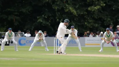 फील्डर ने भागकर बचाया चौका  बल्लेबाजों ने दौड़कर ले लिए 5 रन… देखिए मजेदार वीडियो