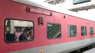 भारतीय रेलवे की चूक से चली  मर्डर एक्सप्रेस   सोशल मीडिया पर खूब वायरल हो रही तस्वीर
