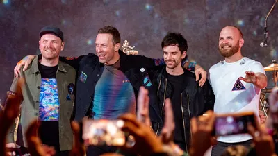 coldplay कॉन्सर्ट के लिए क्यों मच रही  लूट   मिनटों में क्रैश हुई वेबसाइट