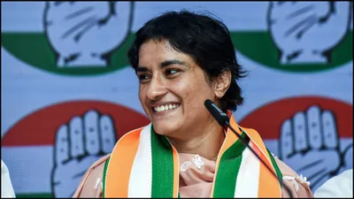 vinesh phogat करोड़पति होने के बाद भी एक कार की कर्जदार  13 लाख लोन  जानें रेसलर की नेटवर्थ