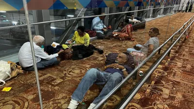 एयर इंडिया की फ्लाइट में 8 घंटे तक ac बंद  जबरदस्ती विमान में भरे गए यात्री  कई लोग हुए बेहोश