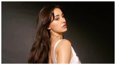 disha patani ने शेयर की बोल्ड फोटो  ब्रा पहन दिखाया हॉट अंदाज  फैंस का हिला दिमाग