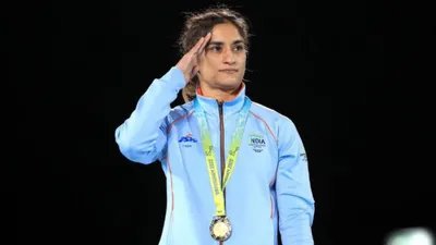 vinesh phogat इस दिन लौटेंगी भारत  बरसेंगे नोट  ग्रैंड वेलकम के साथ ये मिलेगा सम्मान