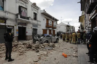 ecuador earthquake  भूकंप के तेज झटकों से हिली इक्वाडोर और पेरू की धरती  भारी तबाही  अब तक 15 लोगों की मौत