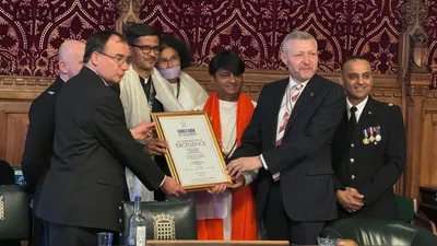 world book record award  ब्रिटेन के संसद में भारतीय पत्रकार इन्द्रजीत राय को वर्ल्ड बुक ऑफ रिकार्ड से सम्मानित किया गया