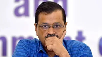 arvind kejriwal को दिल्ली में घर देने वालों की लगी होड़  जल्द छोड़ देंगे सरकारी आवास