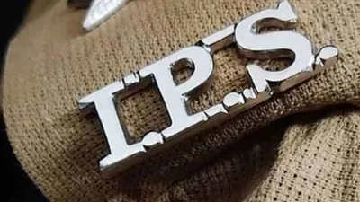 video  बिहार में 2 लाख रुपये खर्च कर  ips  बना शख्स  सच्चाई सामने आते ही उड़े होश