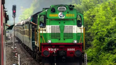 भारतीय रेलवे का garib rath trains पर बड़ा अपडेट  रंग बदलेगा  सीटें भी बढ़ेंगी