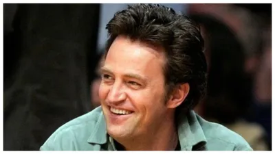 मौत से पहले कई बार  बेहोश  हुए matthew perry  आखिर फ्रेंड्स स्टार के साथ क्या हुआ था 