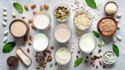 milk benefits  दूध को सुपरड्रिंक बना देती हैं ये 5 चीजें  हड्डियों से लेकर पाचन तंत्र को भी बनाए मजबूत 