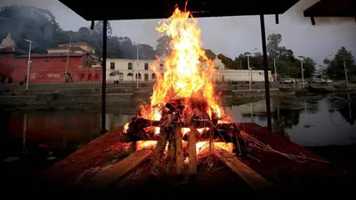 कलयुगी औलाद  मां ने पैसे नहीं द‍िए तो प‍िता का अंत‍िम संस्‍कार करने से क‍िया इनकार