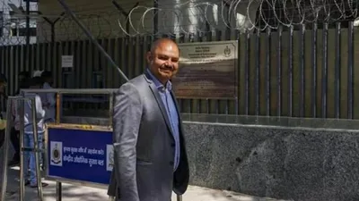 बिभव कुमार कौन  जिन पर aap सांसद स्वाति मालीवाल ने लगाया मारपीट का आरोप